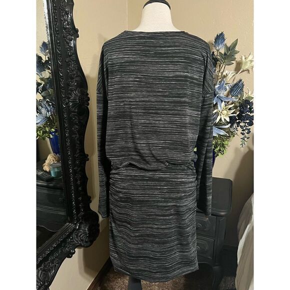 Athleta Long Sleeve Knit Empire Dress, Casual Dress Size Medium - Picture 2 of 3